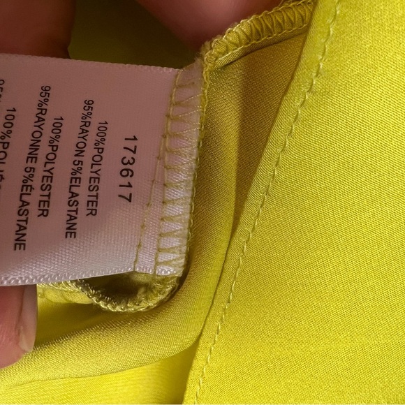 Anthropologie women’s amazing Dolan chartreuse short sleeve top small - Picture 6 of 7